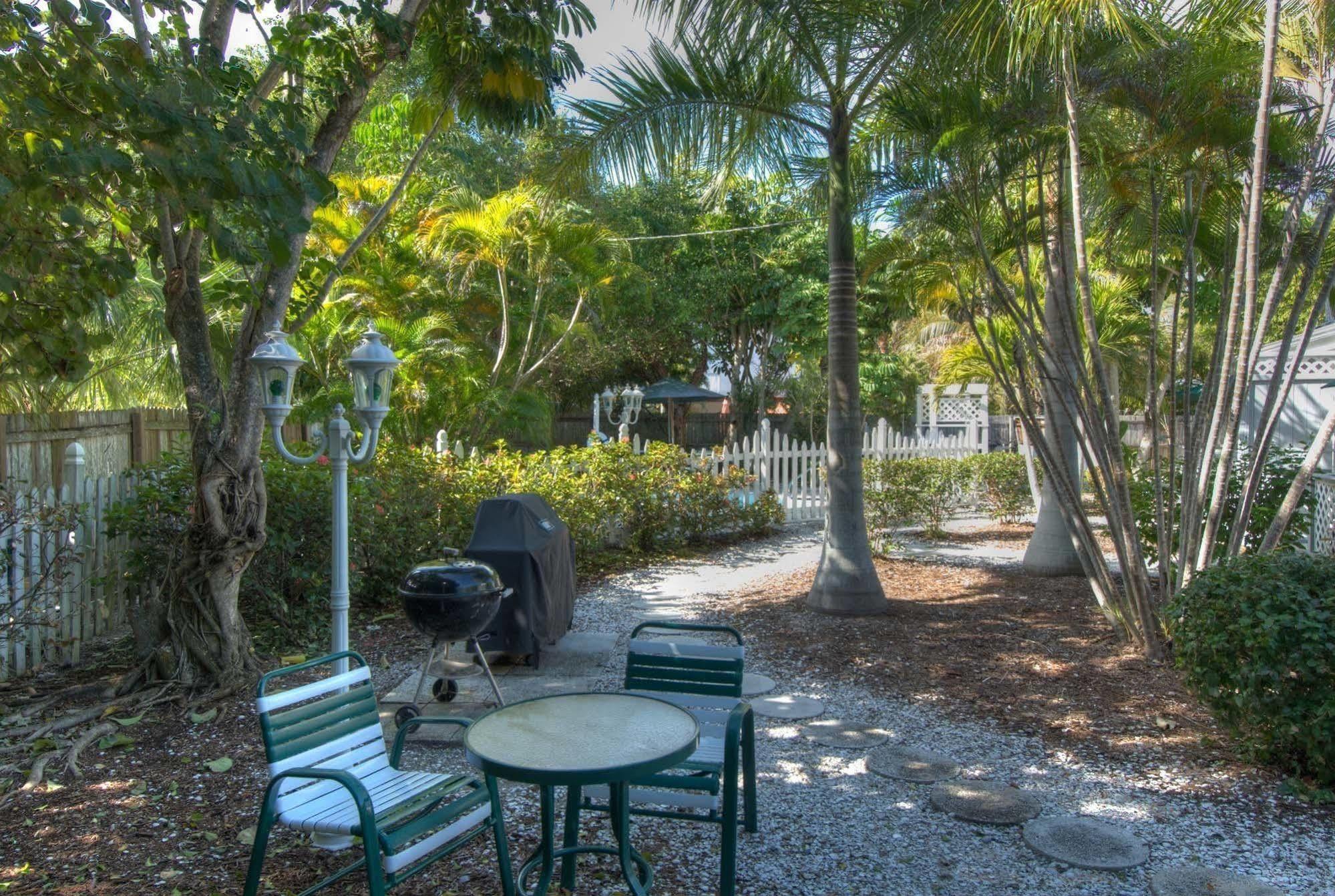 Seahorse Cottages - Adults Only Sanibel Bagian luar foto